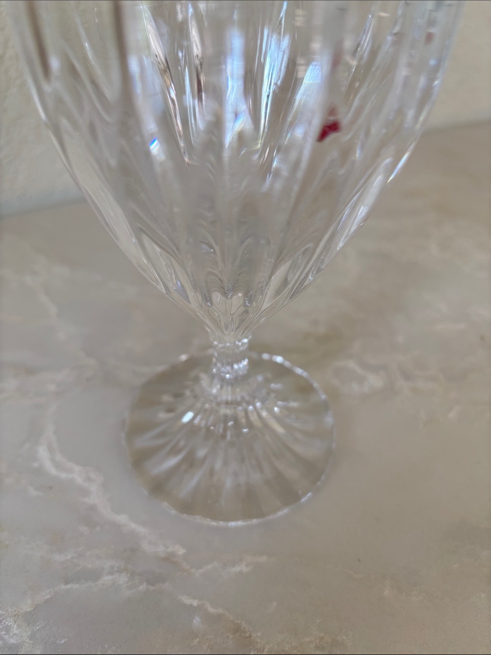 Clear Crystal-Effect Wine Glass - Elegant Patterned Stemware - Picture 3 of 5